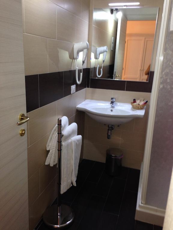 Alangia Inn Rome Luaran gambar
