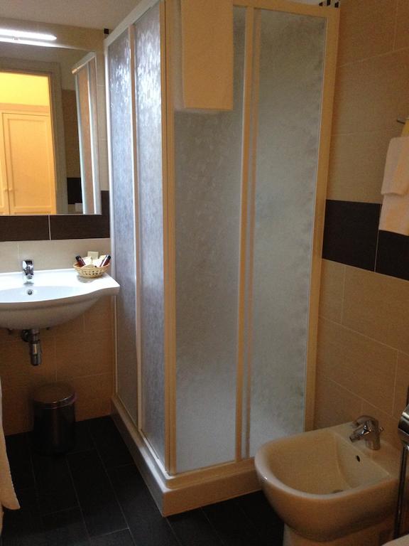 Alangia Inn Rome Luaran gambar